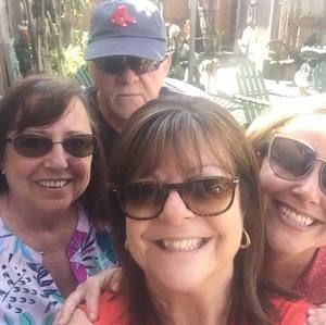 Meet your Posher, Danielle